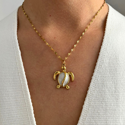 Eylin | Golden Tide Pendant Set