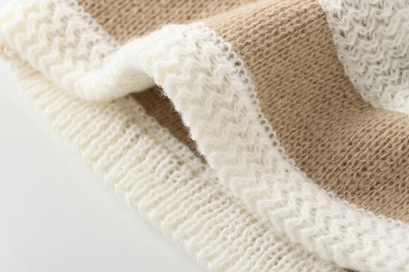 Jessica Clarke - Classic Cardigan with Decorative Pockets