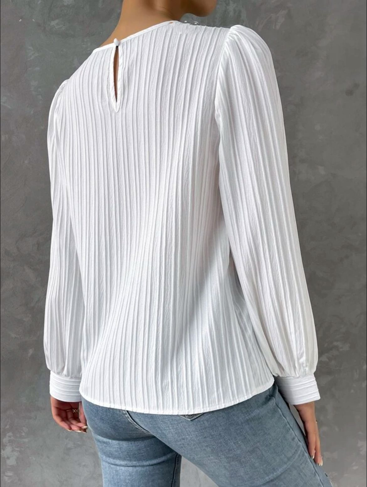 Samantha - Elegant Sleeve Detail Top