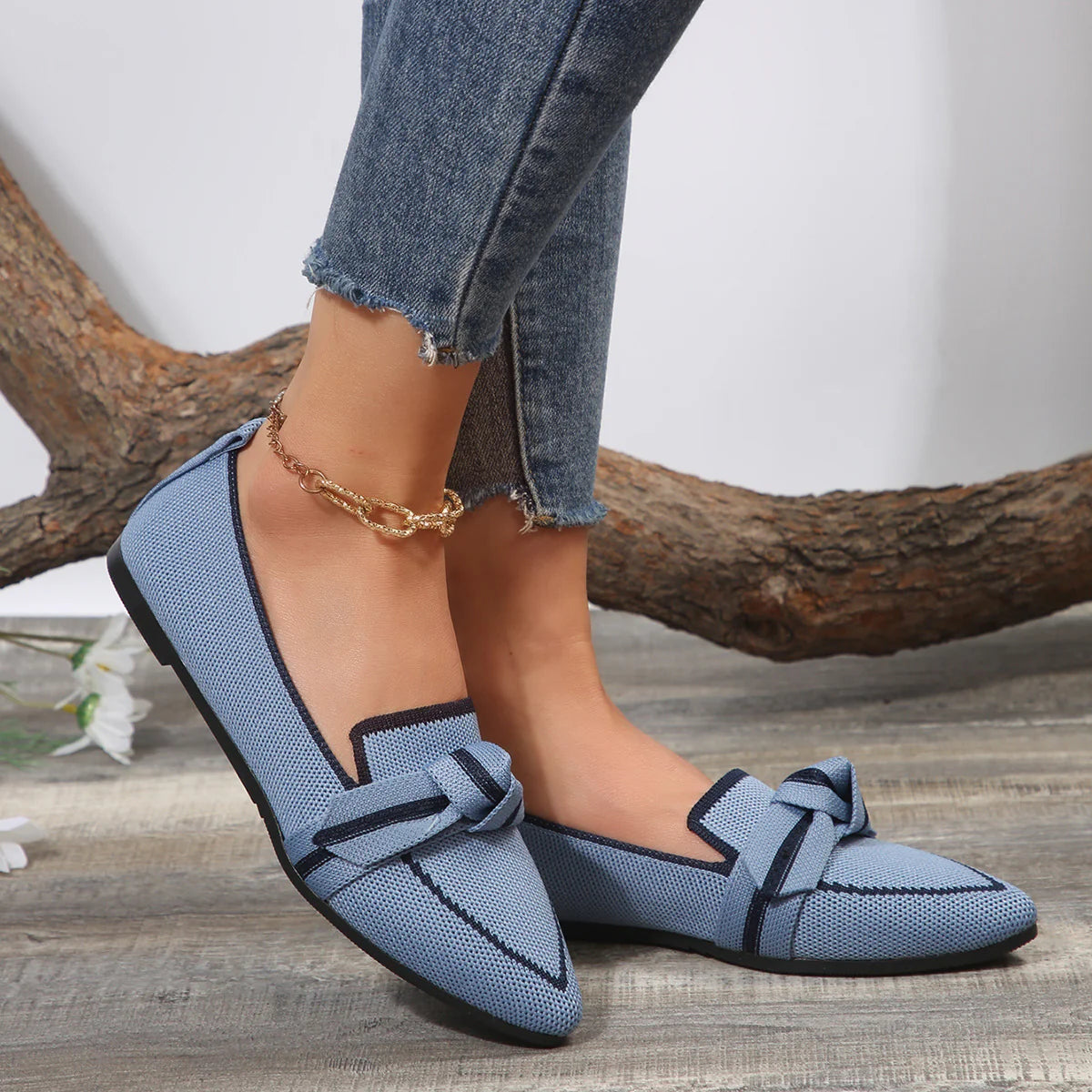 Michelle | Pointed-Toe Bow Loafers
