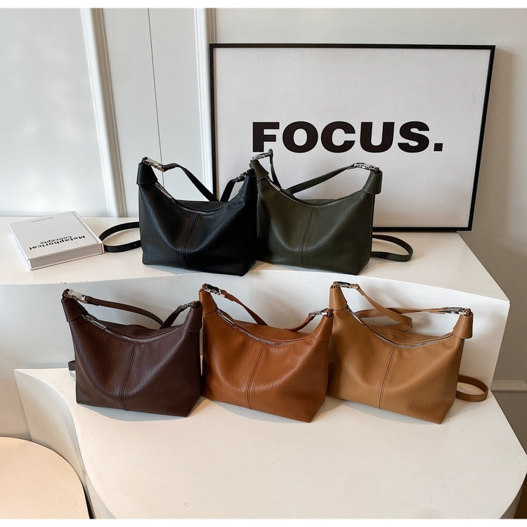 Simple  Single Shoulder Crossbody Fashion Underarm Bag